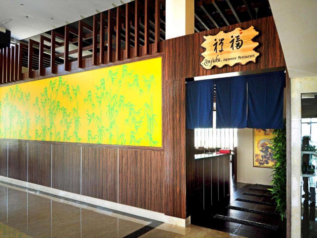 Asialink Premier Karawang Buitenkant foto