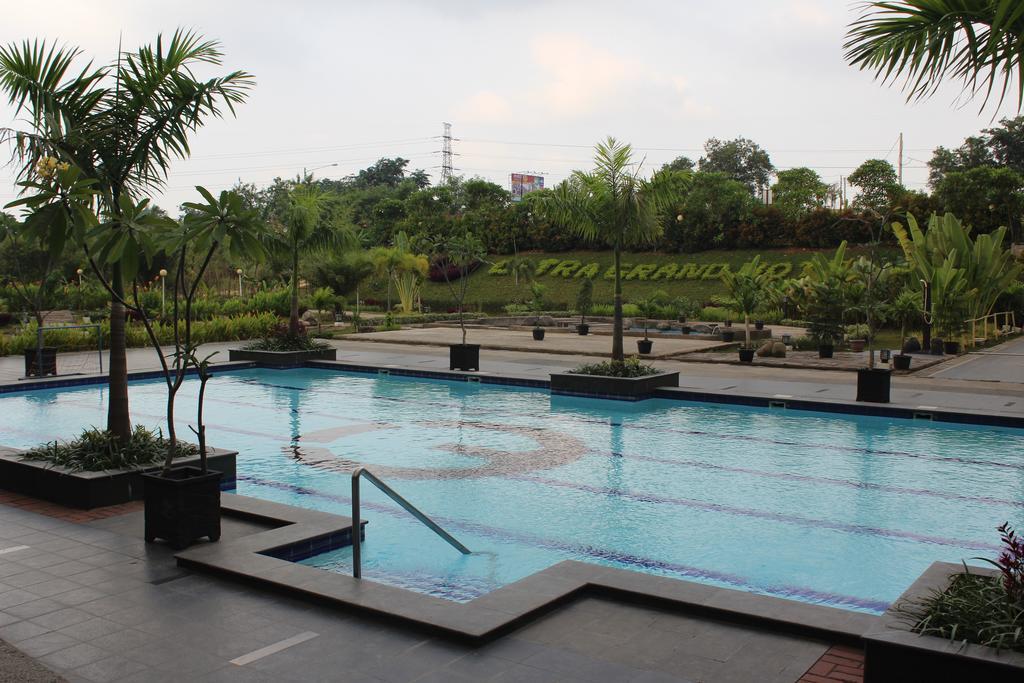 Asialink Premier Karawang Buitenkant foto